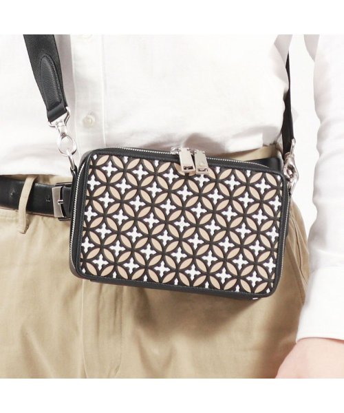 ドレステリア ショルダーバッグ 革 DRESSTERIOR 小さい 小さめ 本革 斜めがけ 軽量 軽い ショルダー バッグ Airdale 863112 