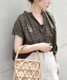 quaranciel(カランシエル)/《予約》quaranciel:〈洗濯機可能〉サッカー スキッパー フレンチ スリーブ シャツ/オリーブ