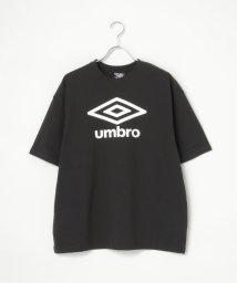 VENCE　EXCHANGE(ヴァンス　エクスチェンジ)/【UMBRO】アンブロ GRAPHIC T/ロゴT/ブラック