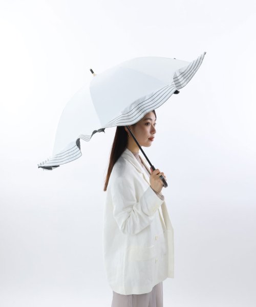 Beaurance LX(ビューランス)/Beaurance （ビューランス）  ビックメロウフリル 晴雨兼用ショート傘（1段スライド）/ホワイト