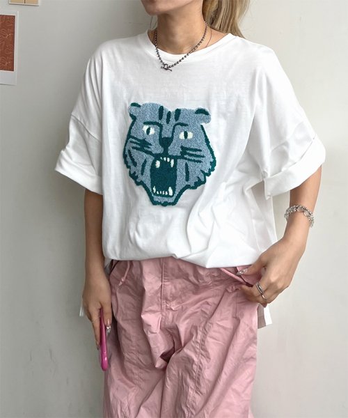 futier land(フューティアランド)/トラ相良刺繍BIGTシャツ/ホワイト