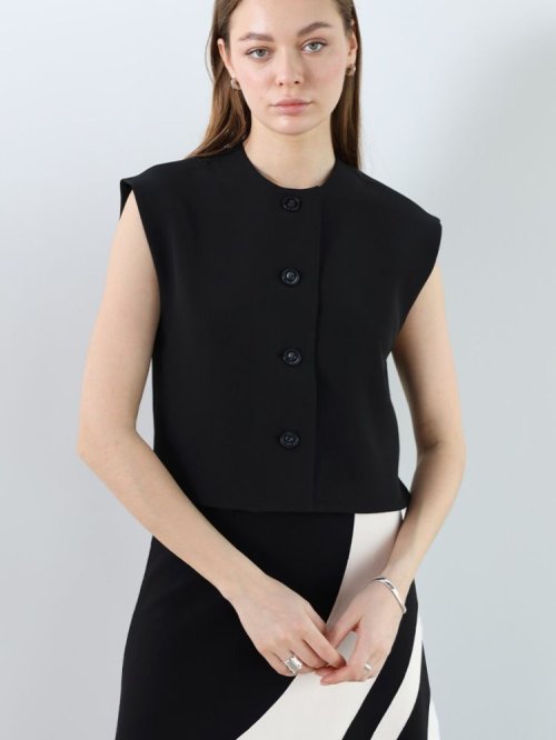 フロントボタンショートベスト 