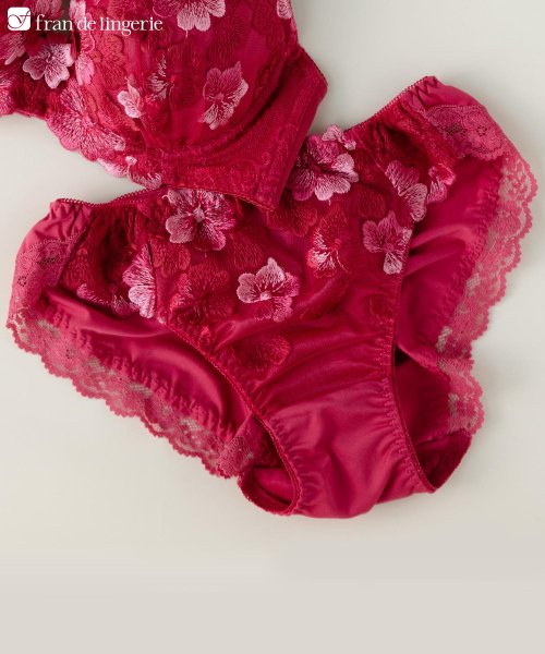 fran de lingerie(フランデランジェリー)/可憐な花びら刺繍しっかりフィット 「グレースイストフラワーペタル ショーツ」 ショーツ/ワイン