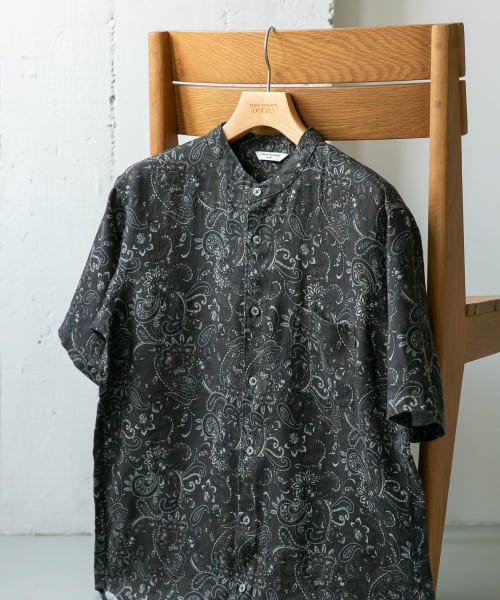 URBAN RESEARCH DOORS(アーバンリサーチドアーズ)/シルケットリネン バンドカラーショートスリーブシャツ/PAISLEY