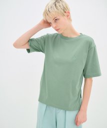 LANVIN en Bleu(ランバンオンブルー)/ワンポイントロゴＴシャツ/グリーン