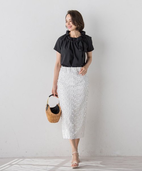 Viaggio Blu(ビアッジョブルー)/フラワー刺繍シアータイトスカート/ホワイト