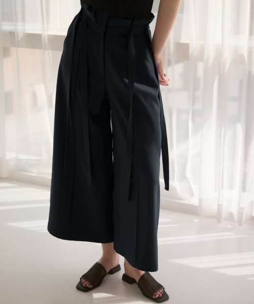 MIELI INVARIANT(ミエリ インヴァリアント)/Trimming Patch Ribbon Pants/ブラック