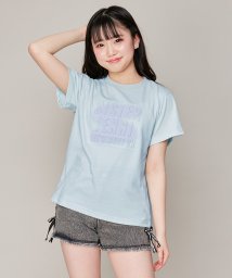 SISTER JENNI(シスタージェニィ)/スプレーエンボスロゴTシャツ/サックス