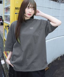 tk.TAKEO KIKUCHI(ティーケー　タケオキクチ)/ヴィンテージ ロゴTシャツ/チャコールグレー（013）