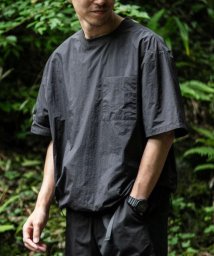 ITEMS URBANRESEARCH(アイテムズアーバンリサーチ（メンズ）)/撥水×冷感ナイロン クルーネックTシャツ/BLK