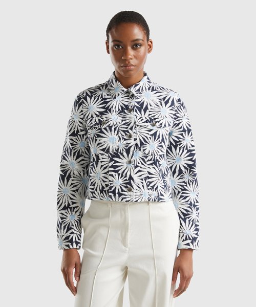 花柄プリントクロップド丈カラーデニムジャケット 海外モデル 　着用サイズ：S 国内M相当