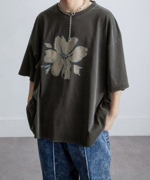 Nilway(ニルウェイ)/ピグメントプリント刺繍Tシャツ/チャコールグレー