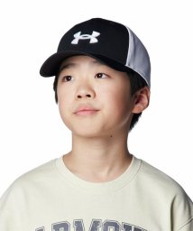 UNDER ARMOUR(アンダーアーマー)/UA BLITZING TRUCKER CAP/BLACK/WHITE/WHITE