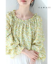 CAWAII/オフショルダーにも。ふんわりタック袖の花柄ブラウストップス/506119203