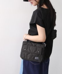 Three Four Time (スリーフォータイム)/【BETHEL】2－IN－1 CROSS BODY BAG/ブラック