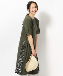 SHOO・LA・RUE(シューラルー)/【洗える/体型カバー】ゆったりAライン サイドフラワープリント ワンピース/オリーブグリーン（026）