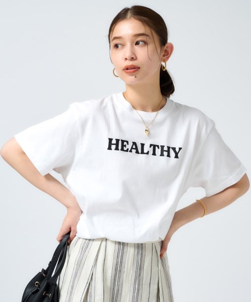 UNTITLED(アンタイトル)/【Healthy DENIM】HealthyロゴTシャツ/ホワイト（001）
