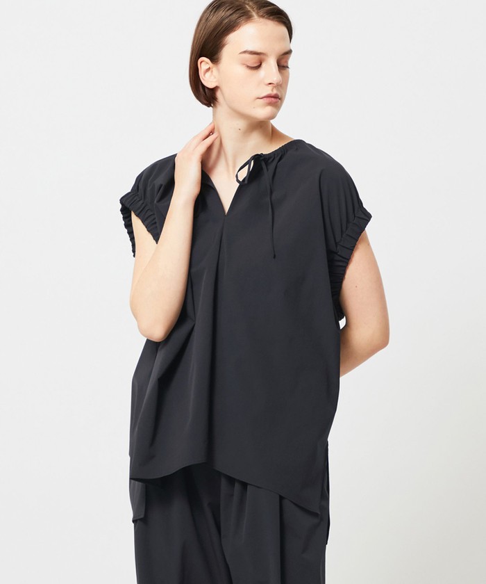 BEIGE 【VERY NaVY 6月号掲載】 YANN / ブラウス BLACK 2 BEIGE 【VERY NaVY 6月号掲載】 YANN / ブラウス BLACK 2