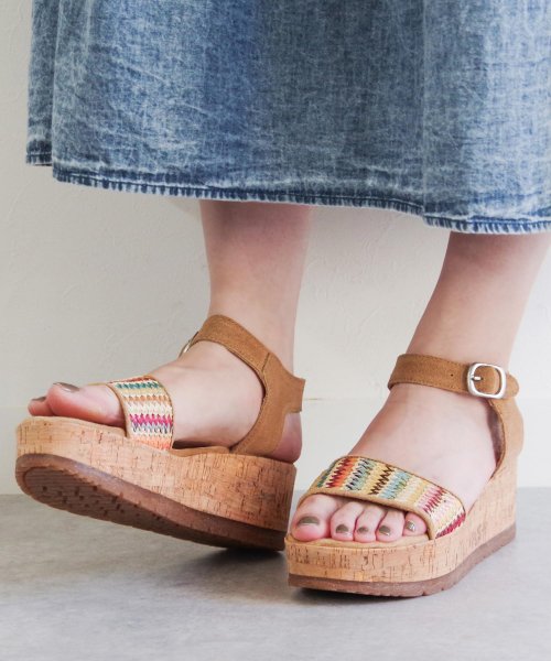 MINNETONKA（ミネトンカ）/ 厚底サンダル【PATRICE】 