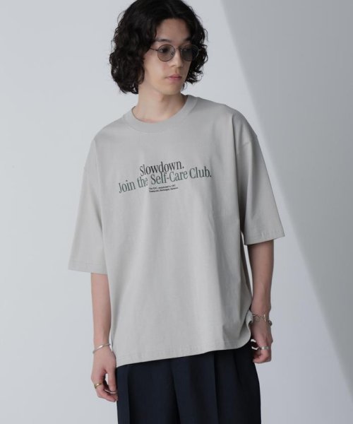 nano・universe(ナノ・ユニバース)/「MOFFISIE」オリジナルプリント刺繍 Tシャツ 半袖/L.グレー1