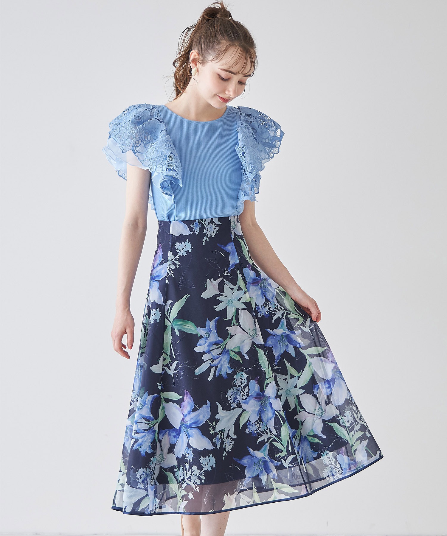 バックレースアップオーガンジーフラワープリントフレアスカート  