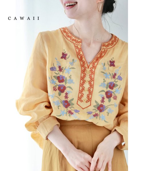 CAWAII(カワイイ)/彩り花刺繍のふんわりブラウストップス/イエロー