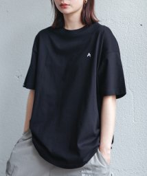 ANME(アンメ)/ワンポイント ロゴ刺繍入り 無地 Tシャツ/ブラック