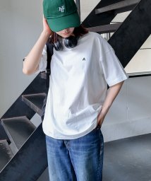 ANME(アンメ)/ワンポイント ロゴ刺繍入り 無地 Tシャツ/オフホワイト