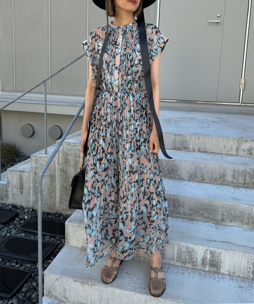人気沸騰ブラドン 花柄 ノースリーブ ワンピース audrey フローラル レディース M相当 ワンピース