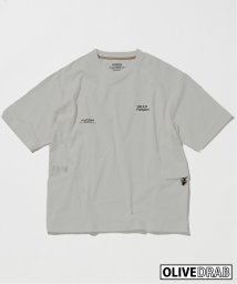 B.C STOCK(ベーセーストック)/≪追加≫OLIVEDRAB/キャリーポケット 半袖Tシャツ/グレーC