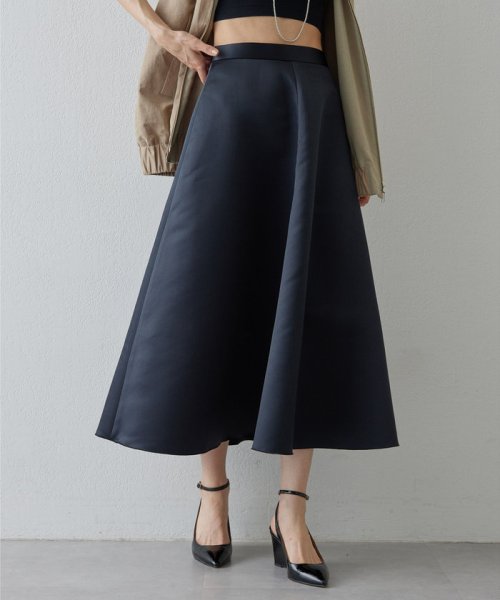 サテンフレアスカート 