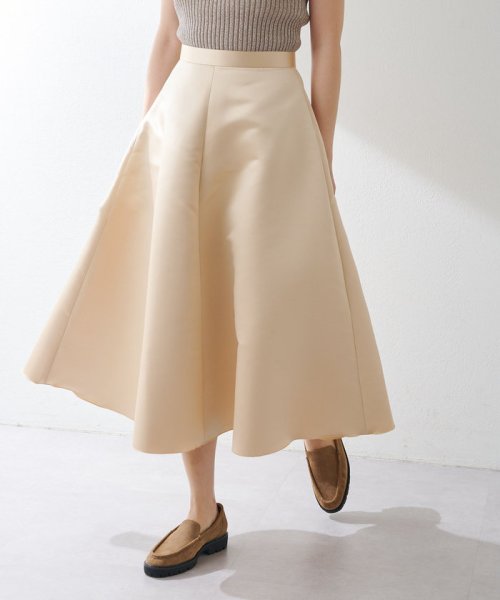 サテンフレアスカート 