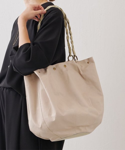 《新色追加予約》チューリップバッグ 個体それぞれの地肌のムラや傷そのままを表情として使用していますので 一点一点風合いが異なります ご了承くださいませ