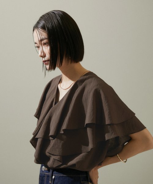 ラッフルカラーフレアスリーブブラウス 
