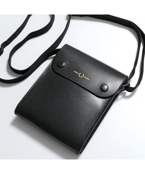 FRED PERRY ショルダーバッグ BURNISHED LEATHER POUCH L4331 FRED PERRY ショルダーバッグ BURNISHED LEATHER POUCH