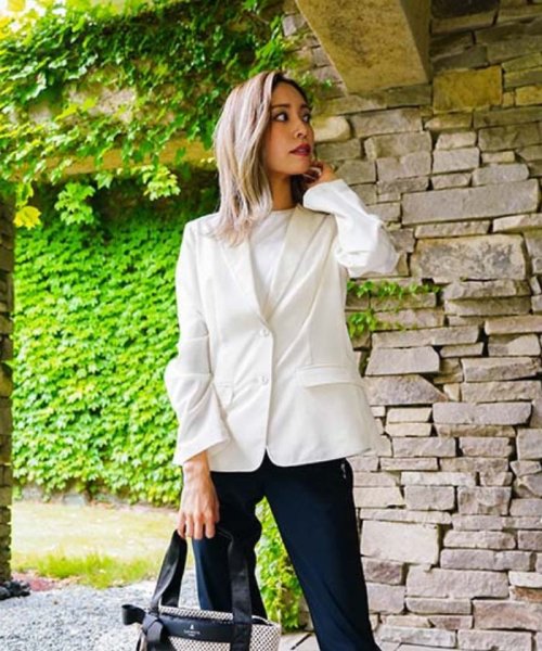 テーラードジャケット 