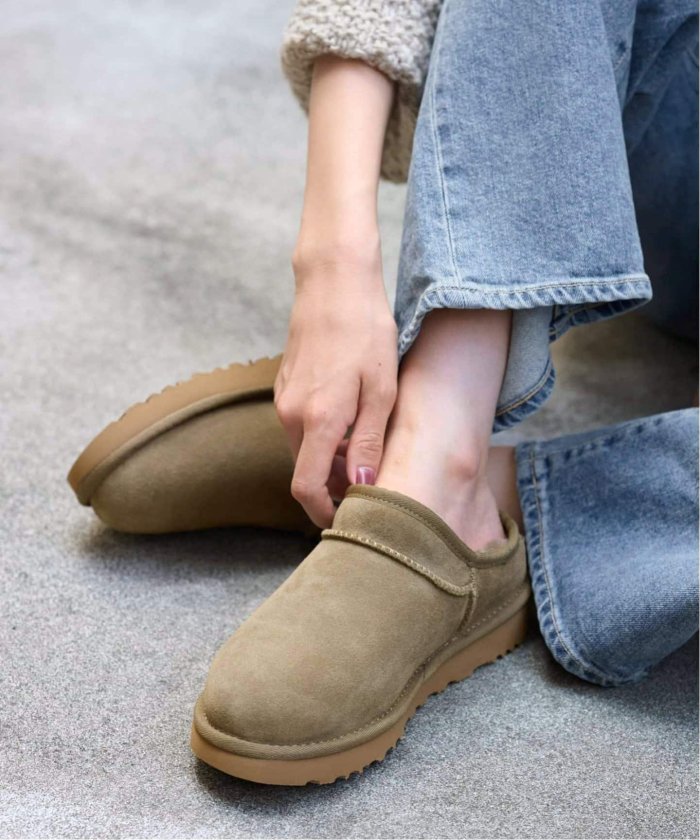 UGG 深緑モカシン 着用数回（モカシンシューズって知ってる