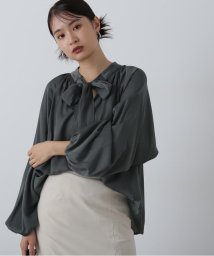 N Natural Beauty Basic(エヌナチュラルビューティベーシック)/前後2wayボウタイブラウス/チャコール1