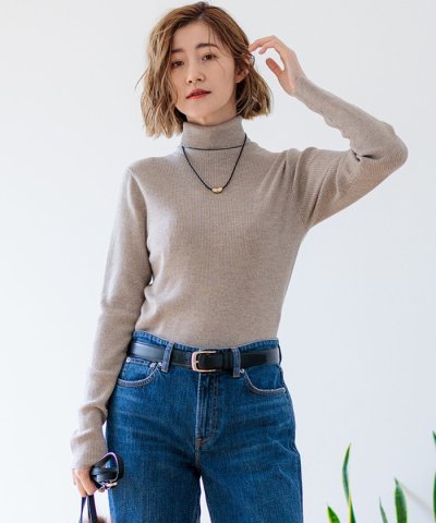【Oggi1月号/CLASSY.11月号掲載】ウーステッドウール リブタートルネ