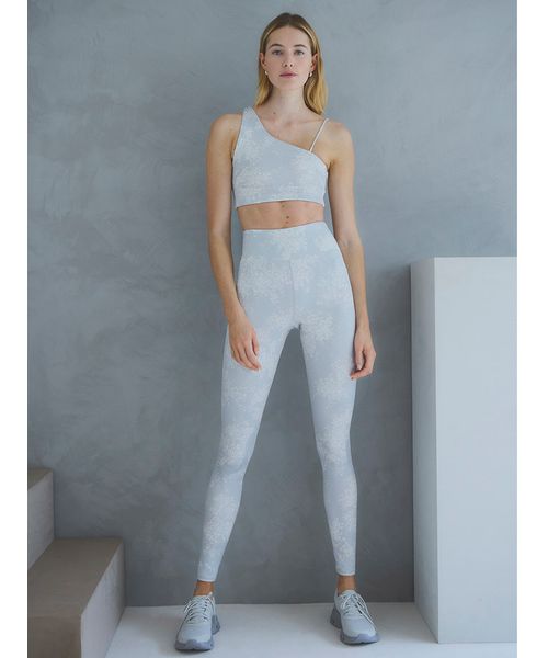 ⭐︎新品⭐︎emmi yoga エミヨガ　トップス&レギンス　9-11号　上下 ⭐︎新品⭐︎emmi yoga エミヨガ トップス&レギンス 9-11号 上下