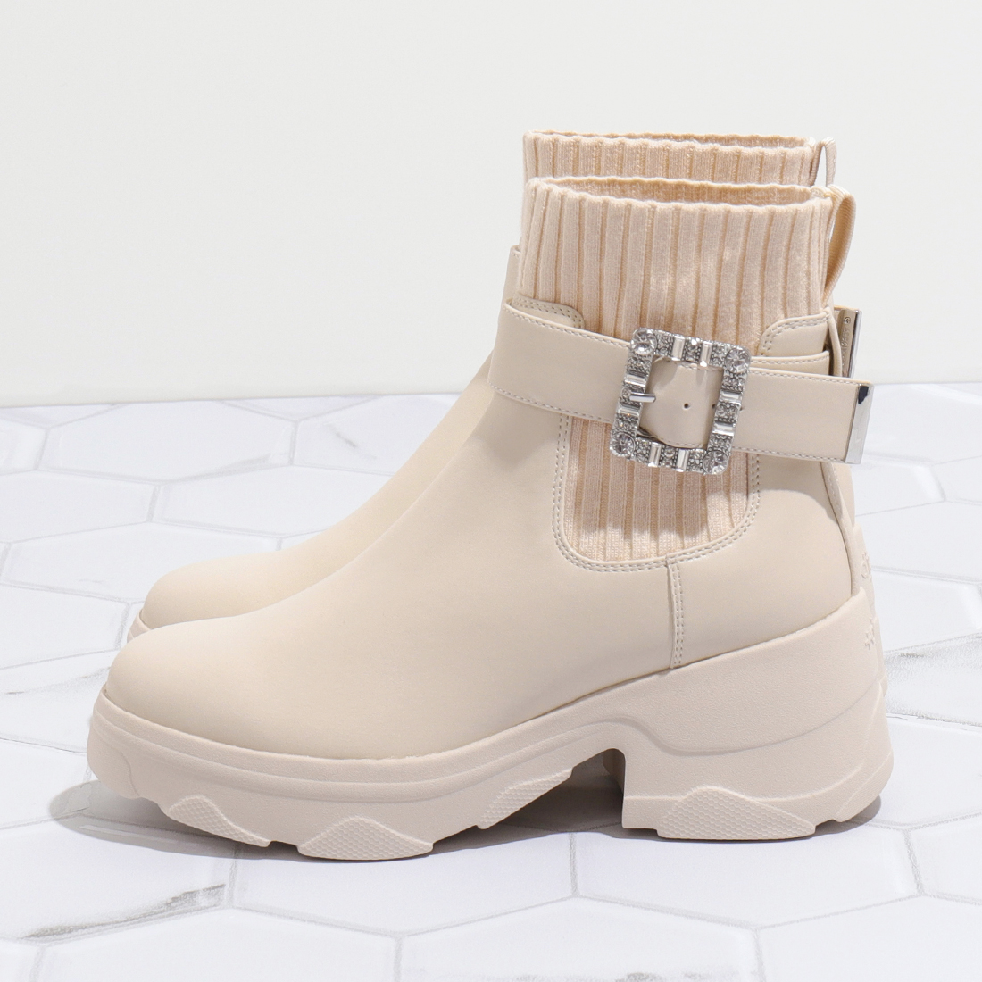 新品Louboutinブーツクリスタル38ブーティクリスチャン ルブタン