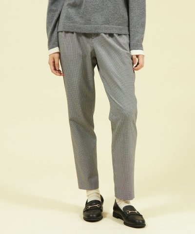 ブラッシュドライニングテーパードパンツ