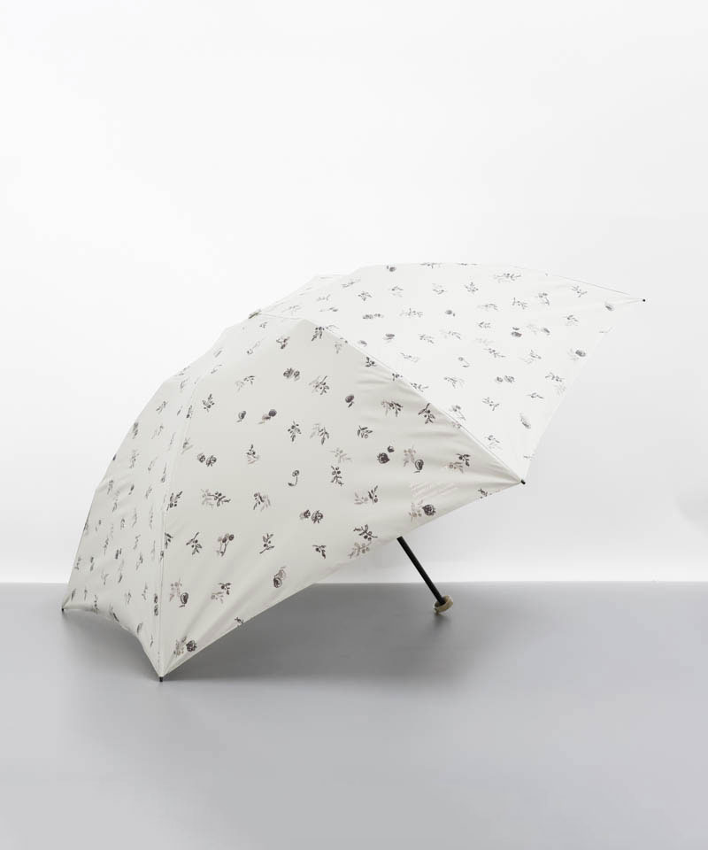 JILLSTUART(雑貨) ジル スチュアート JILL STUART フルーツ柄プリント晴雨兼用傘(折りた オフホワイト ONESIZE/FREE JILLSTUART(雑貨) ジル スチュアート JILL STUART フルーツ柄プリント晴雨兼用傘(折りた オフホワイト ONESIZE/FREE