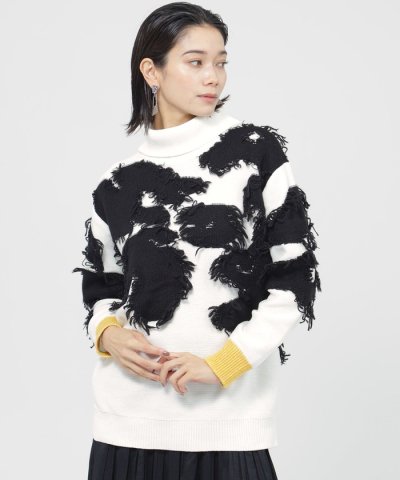 【カタログ掲載品】レオパードジャカードタートルネックプルオーバーニット