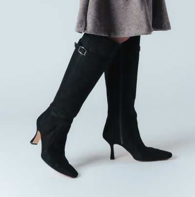 ベルト付きロングブーツ