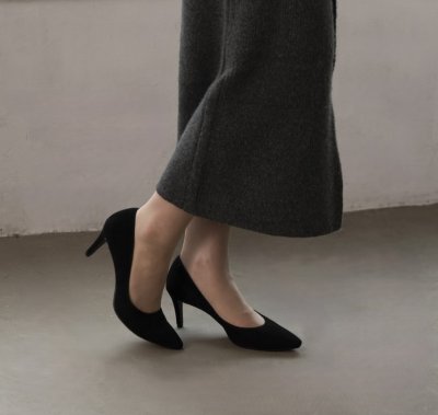 スェードパンプス
