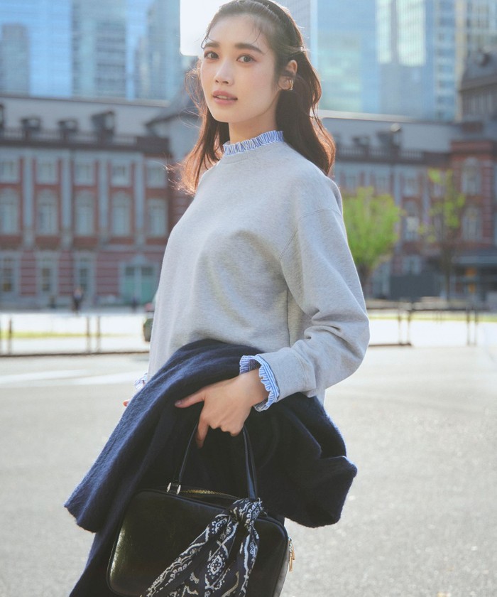 新品タグ付き！23区 カットソー グレー系 44 グレー系｜カットソー・Tシャツ｜23区(ニジュウサンク)｜阪急百貨店