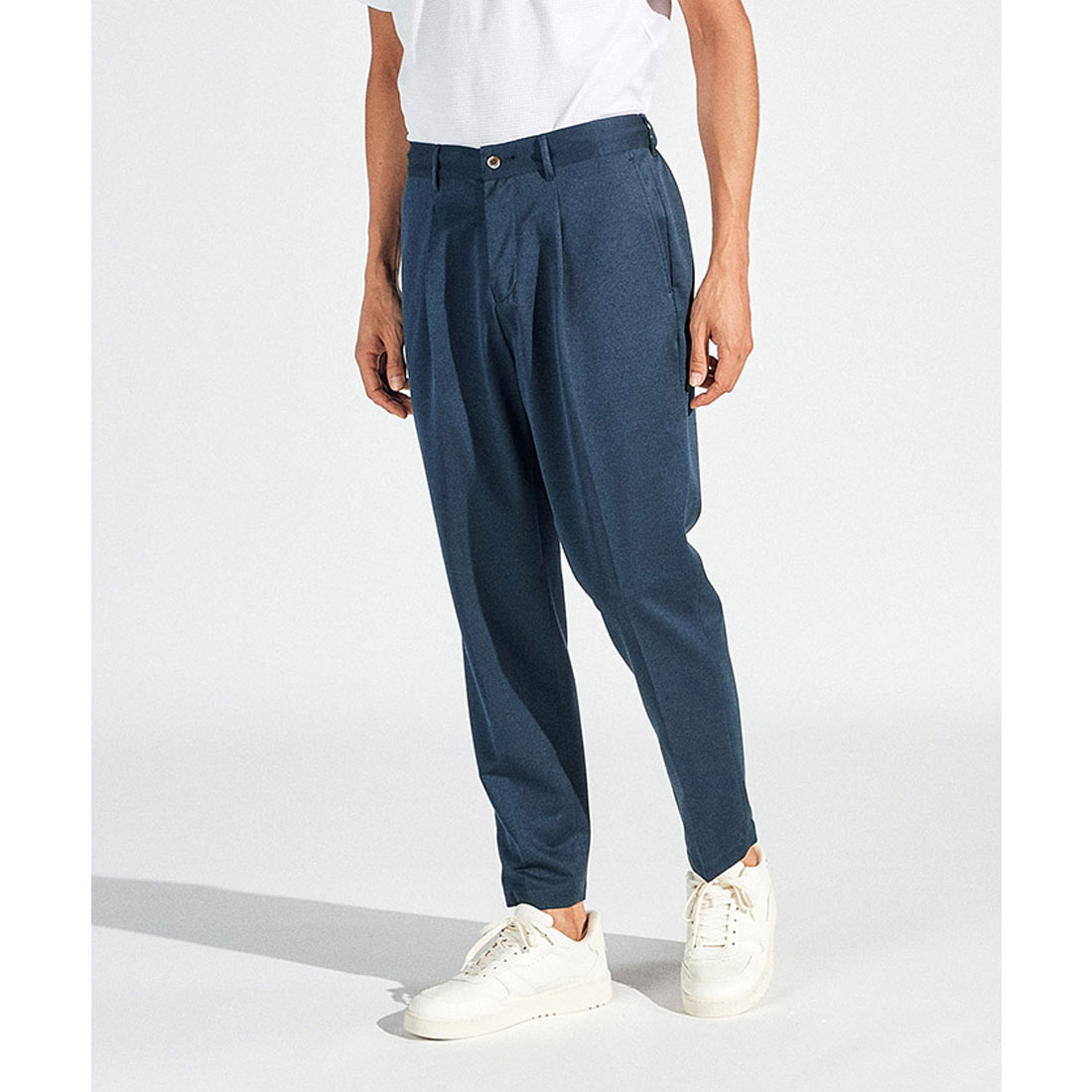 Munsingwear(ings) マンシングウェア Munsingwear セットアップ9分丈パンツ ネイビー 89-94 Munsingwear(ings) マンシングウェア Munsingwear セットアップ9分丈パンツ ネイビー 89-94