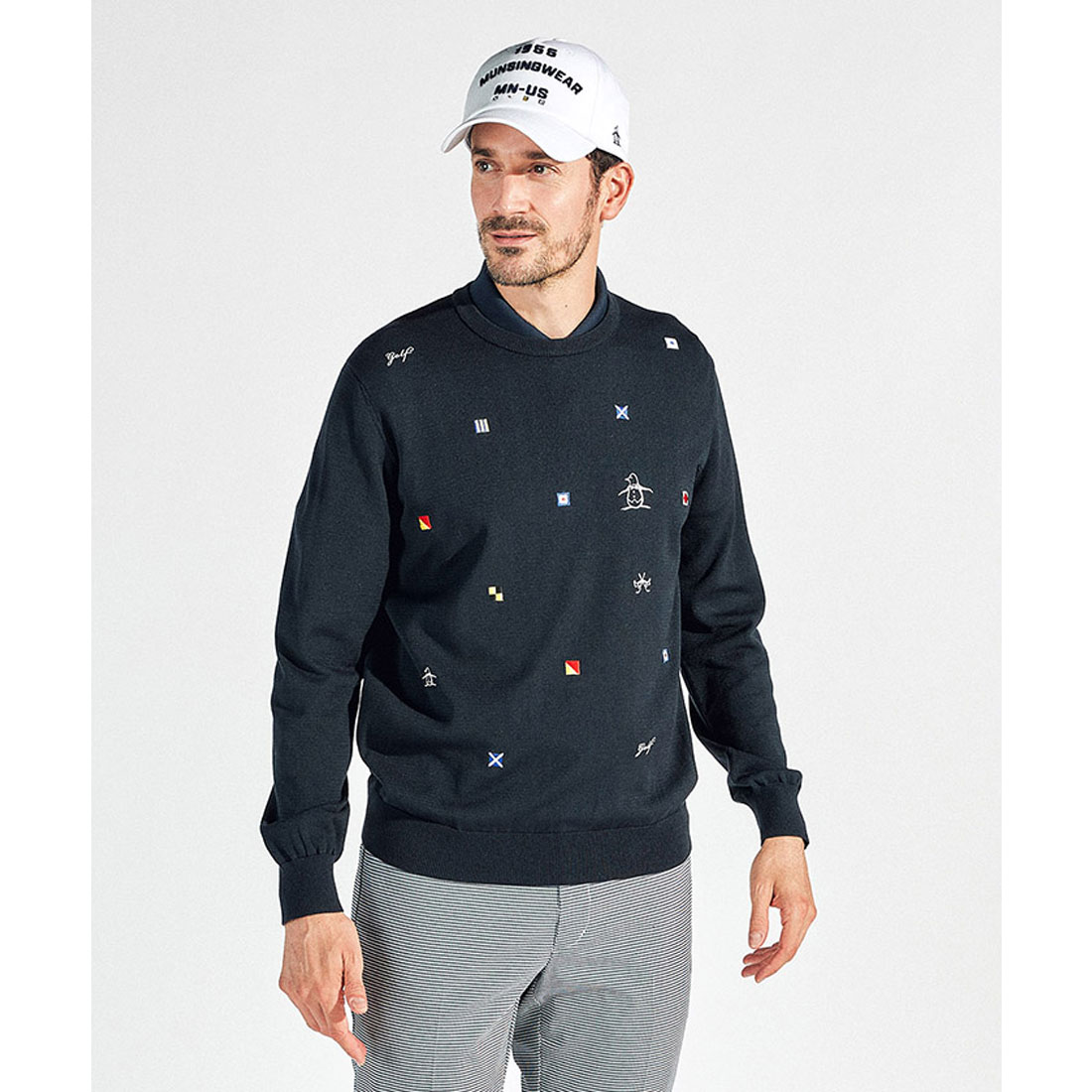Munsingwear(ings) フラッグモチーフ刺繍セーター ネイビー L Munsingwear(ings) フラッグモチーフ刺繍セーター ネイビー L