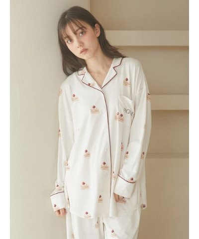 ケーキ柄シャツ